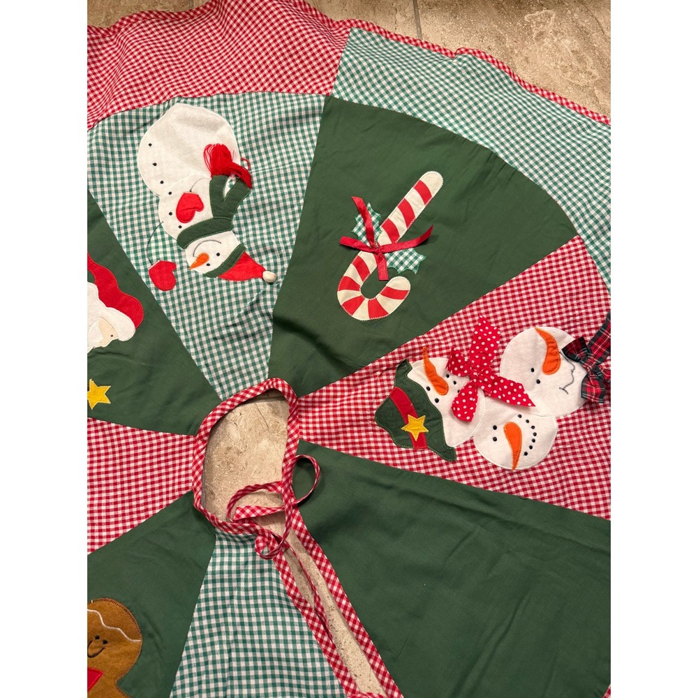 Vintage Handmade Christmas Tree Skirt Patchwork Santa Snowman Gingerbread - Picture 4 of 7